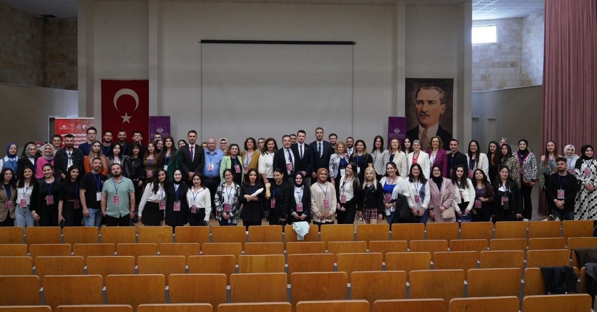 Afet Yönetiminde Fizyoterapi ve Rehabilitasyon Sempozyumunda Deprem Sonrası Sağlık Müdahaleleri Ele Alındı